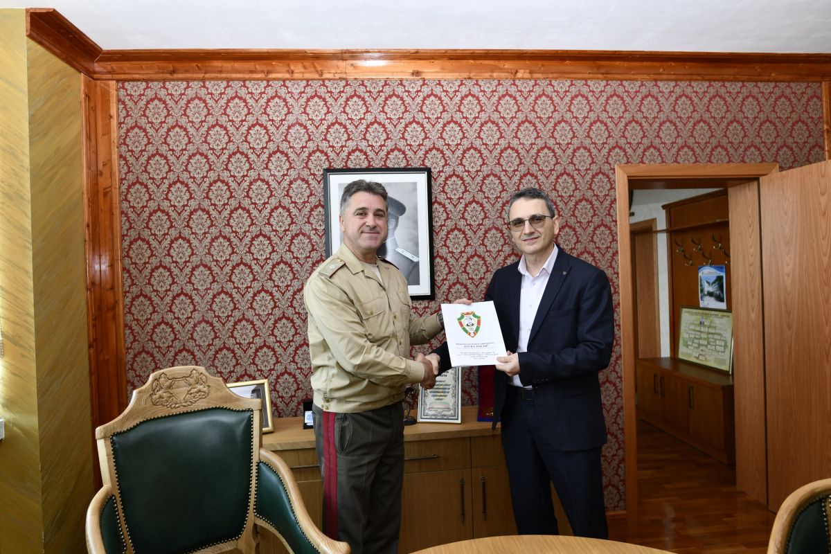 Click for enlarging DSC6420-jpg-1xsd